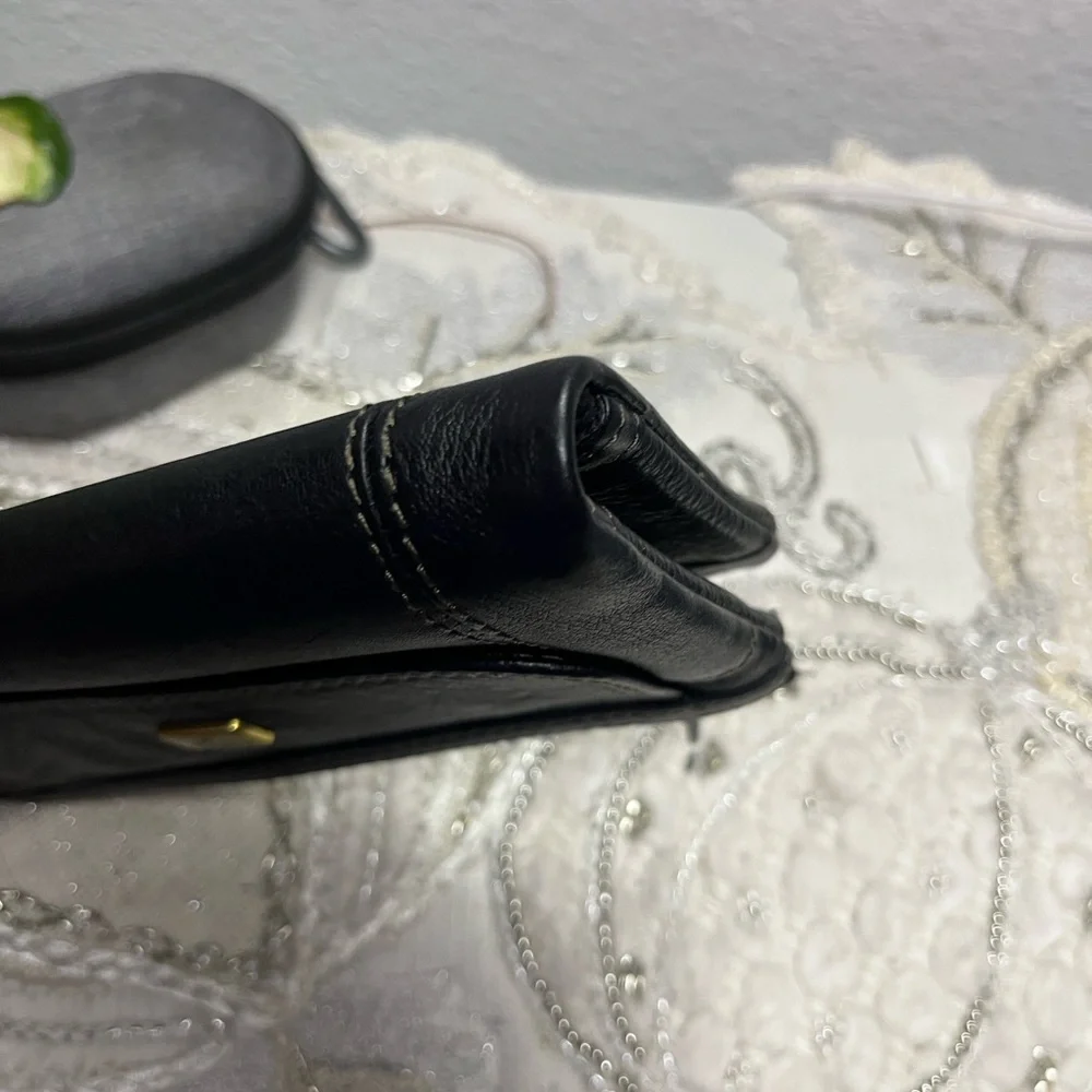 EUC Fossil Emma Pebbled Leather Bi-Fold Wallet Clutch